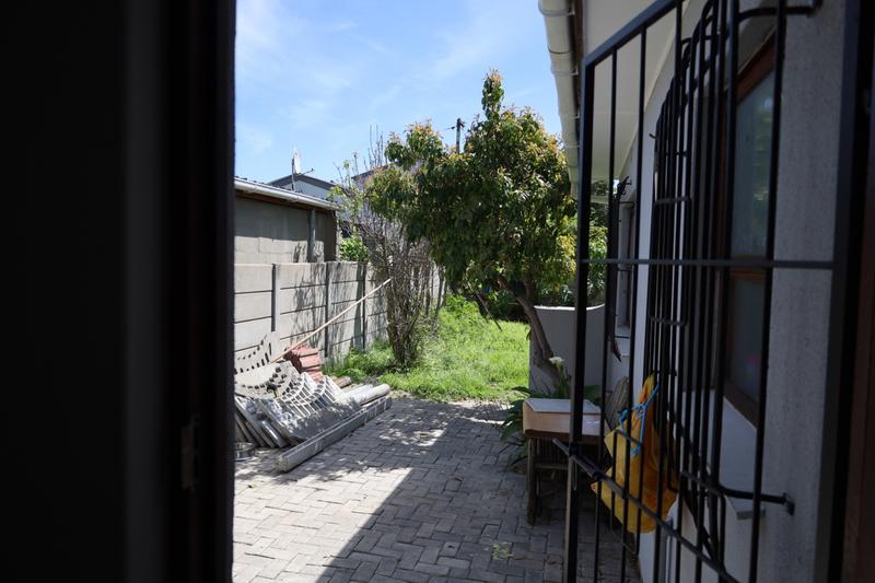 3 Bedroom Property for Sale in Eersterivier Industria Western Cape